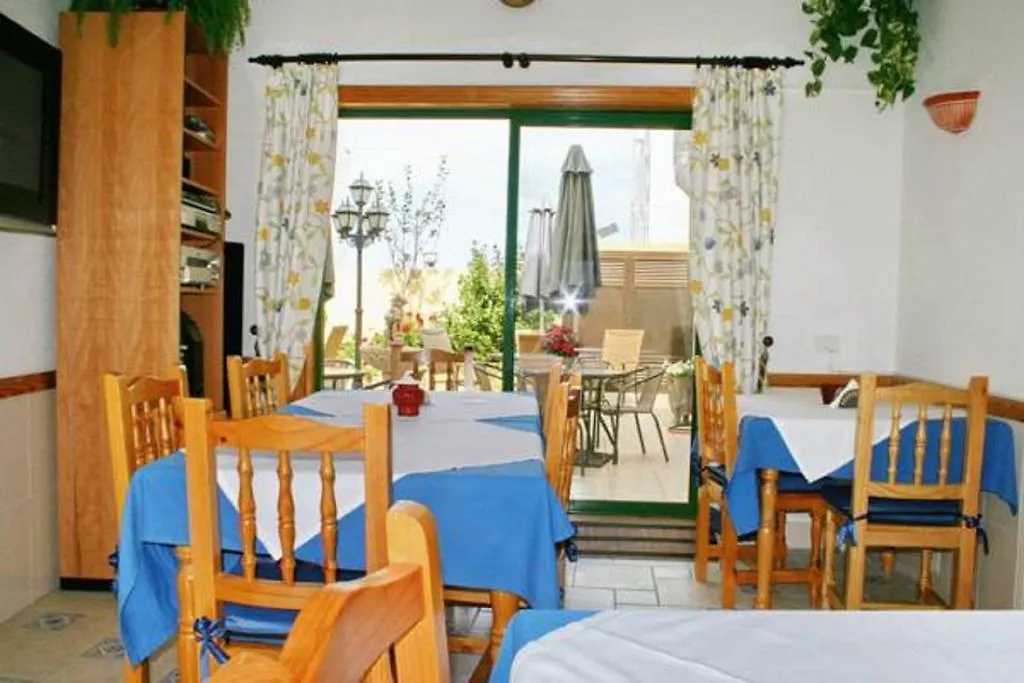 La Vista Pension Guía de Isora 2*,